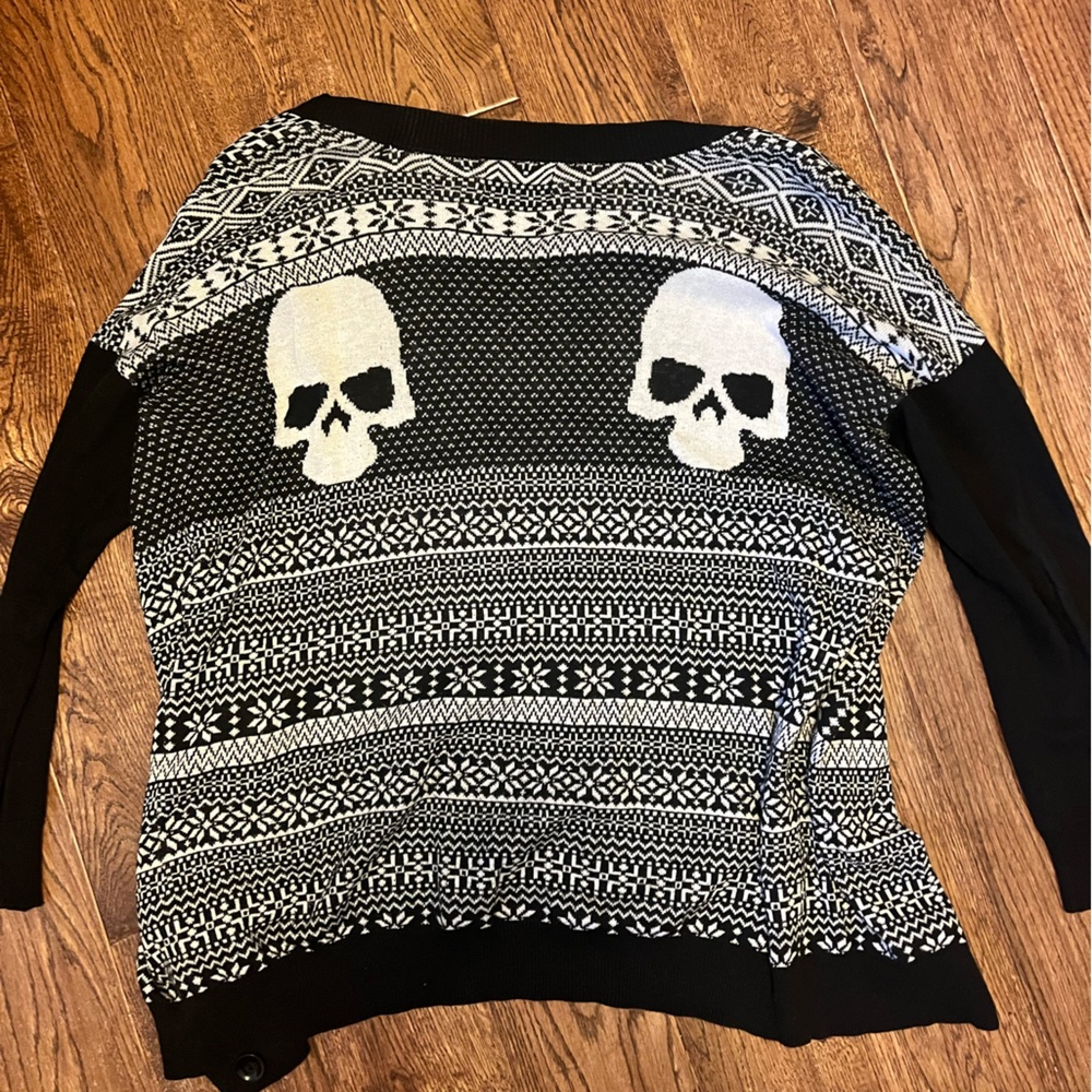 Iron Fist skull cardigan, size large